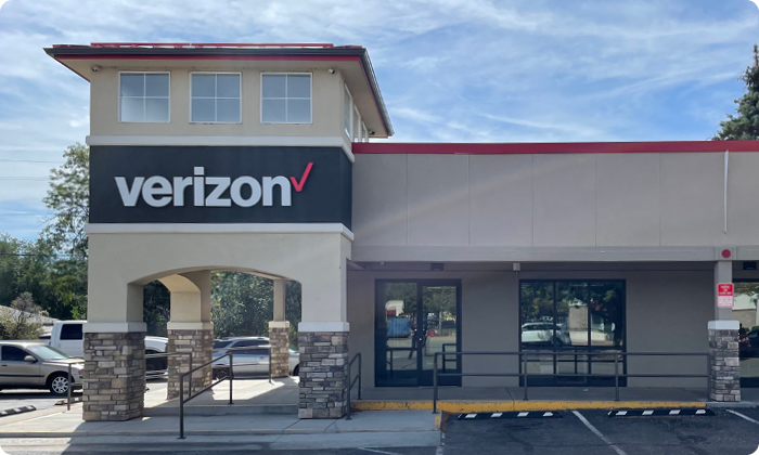Verizon store on Eisenhower Blvd in Loveland, CO