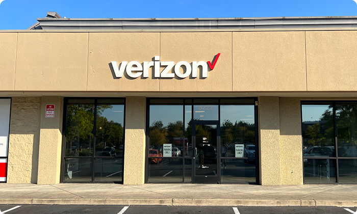 Verizon store in St. Johns area of Portland, OR