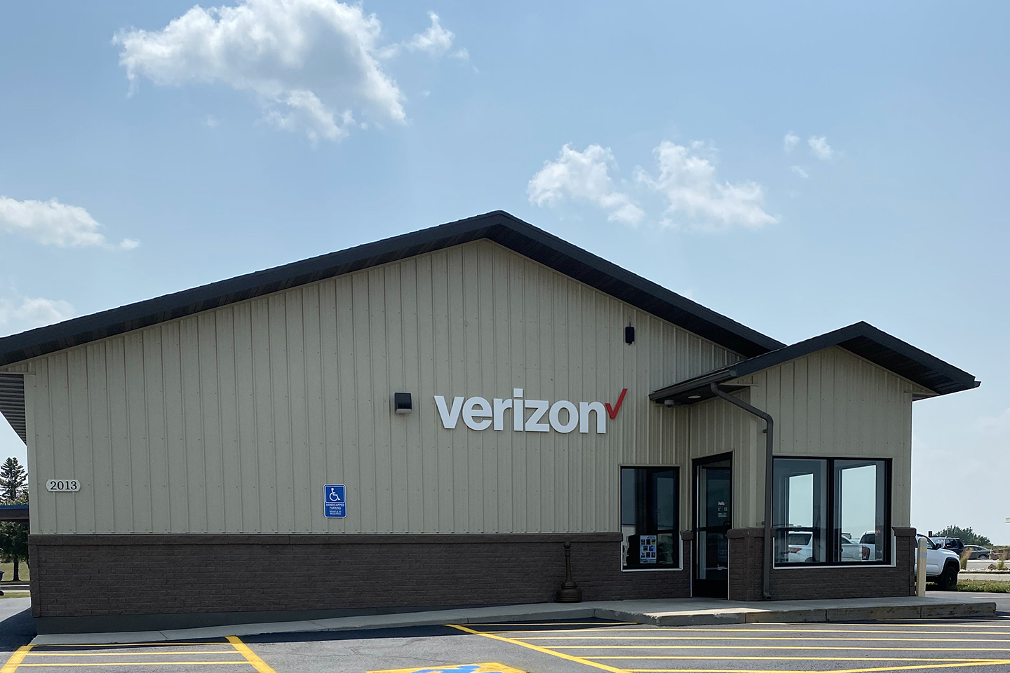 TEAM Wireless Fergus Falls MN Exterior