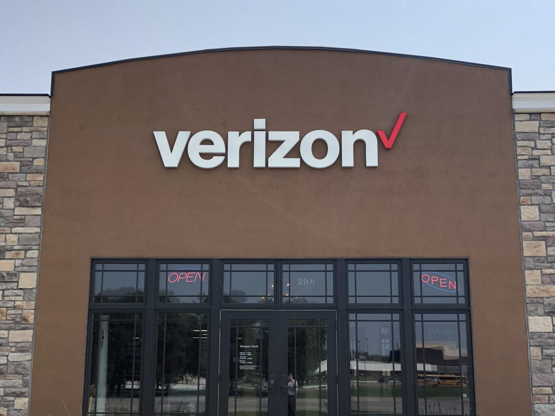 TEAM Wireless Waseca MN Exterior