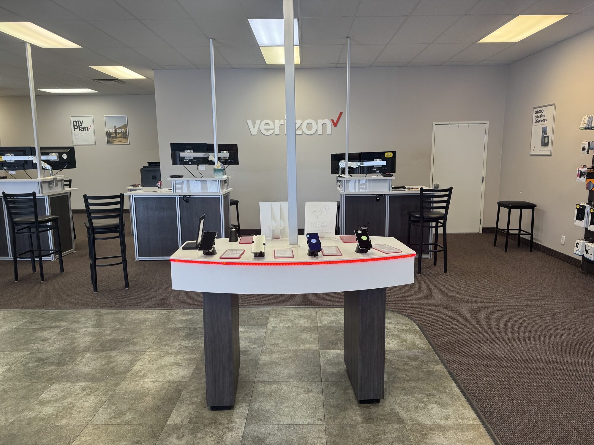 TEAM Wireless Cherokee IA Interior