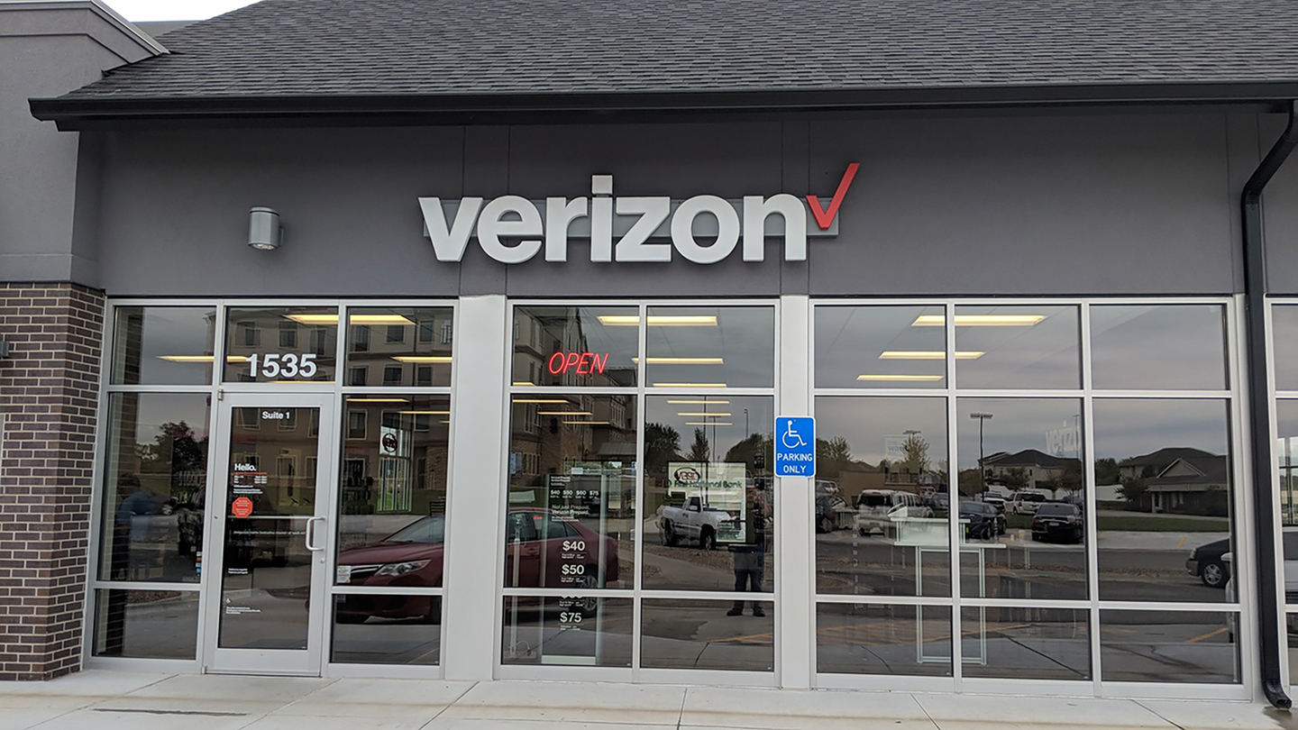 TEAM Wireless Lincoln NE Exterior
