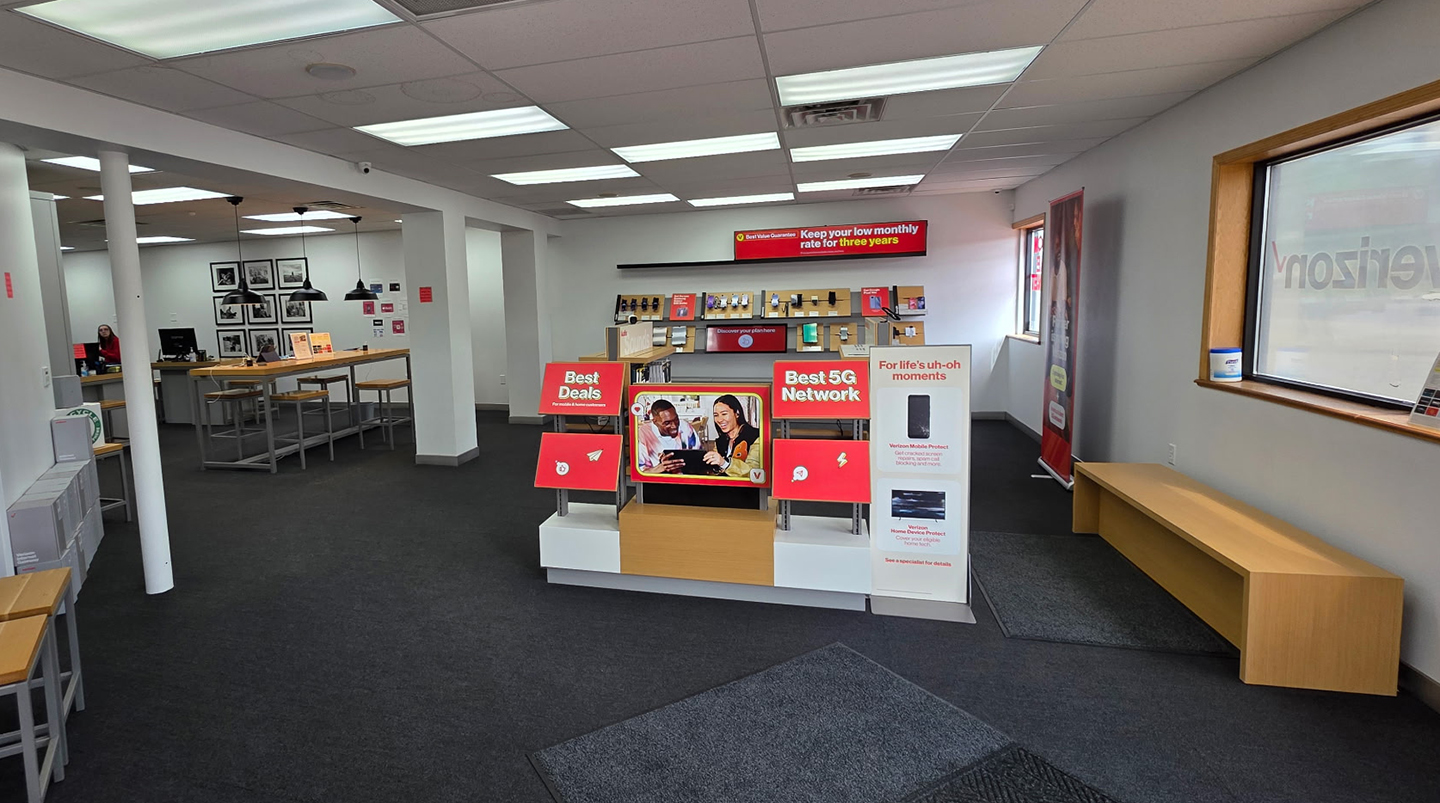 TEAM Wireless Marshall MN Interior