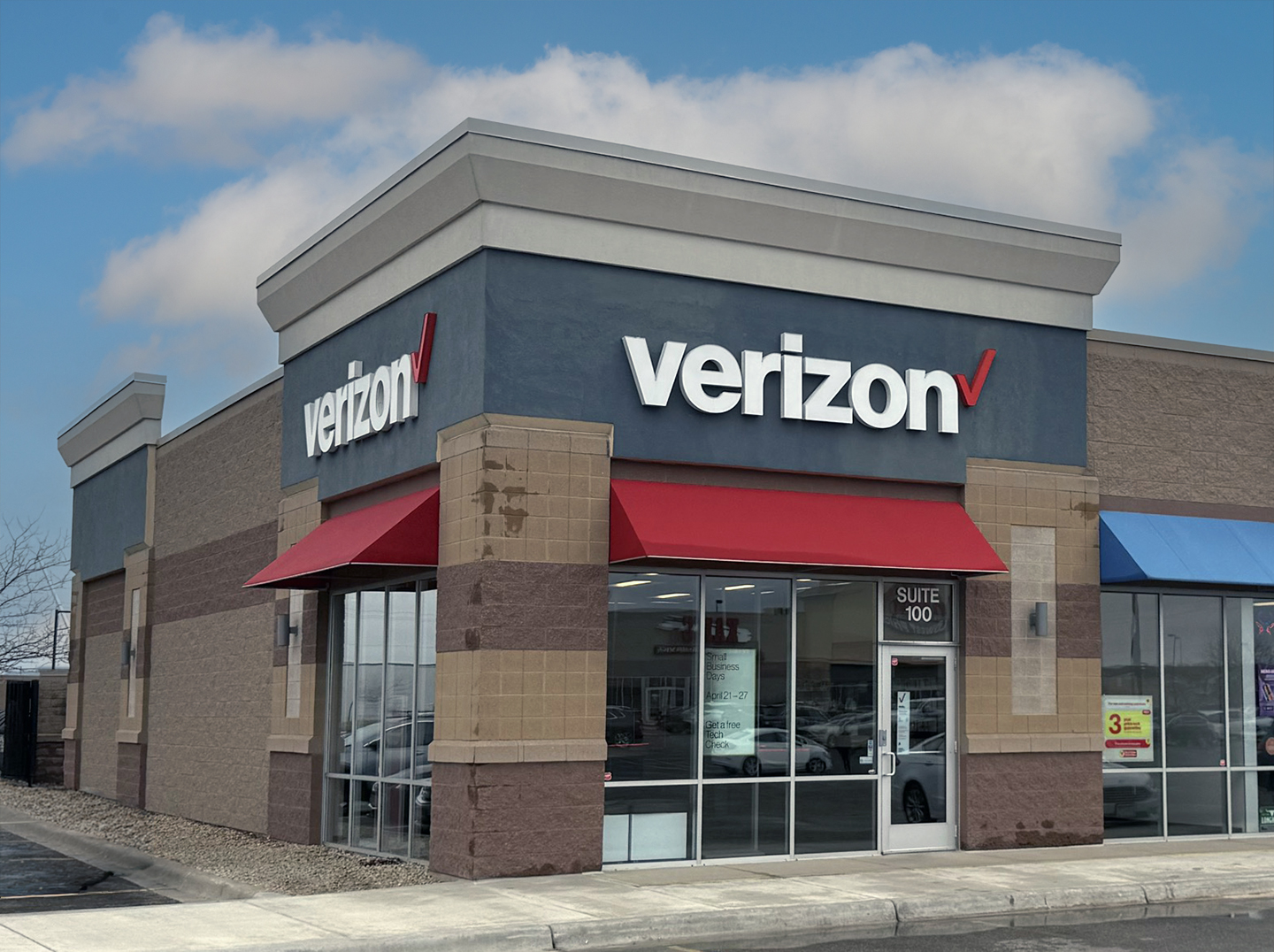 TEAM Wireless Owatonna North Exterior