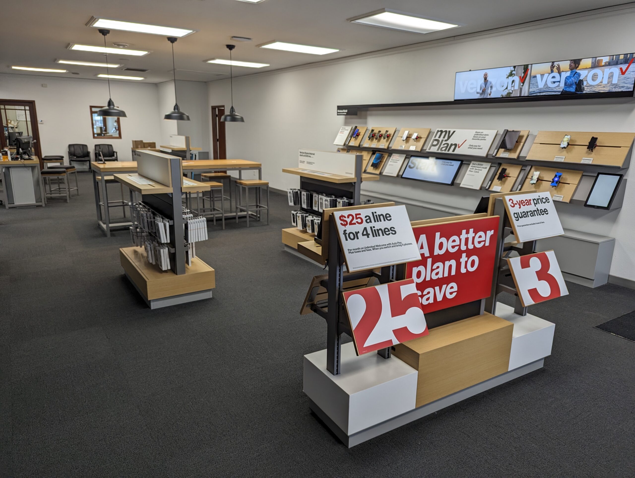 TEAM Wireless Waseca MN Interior
