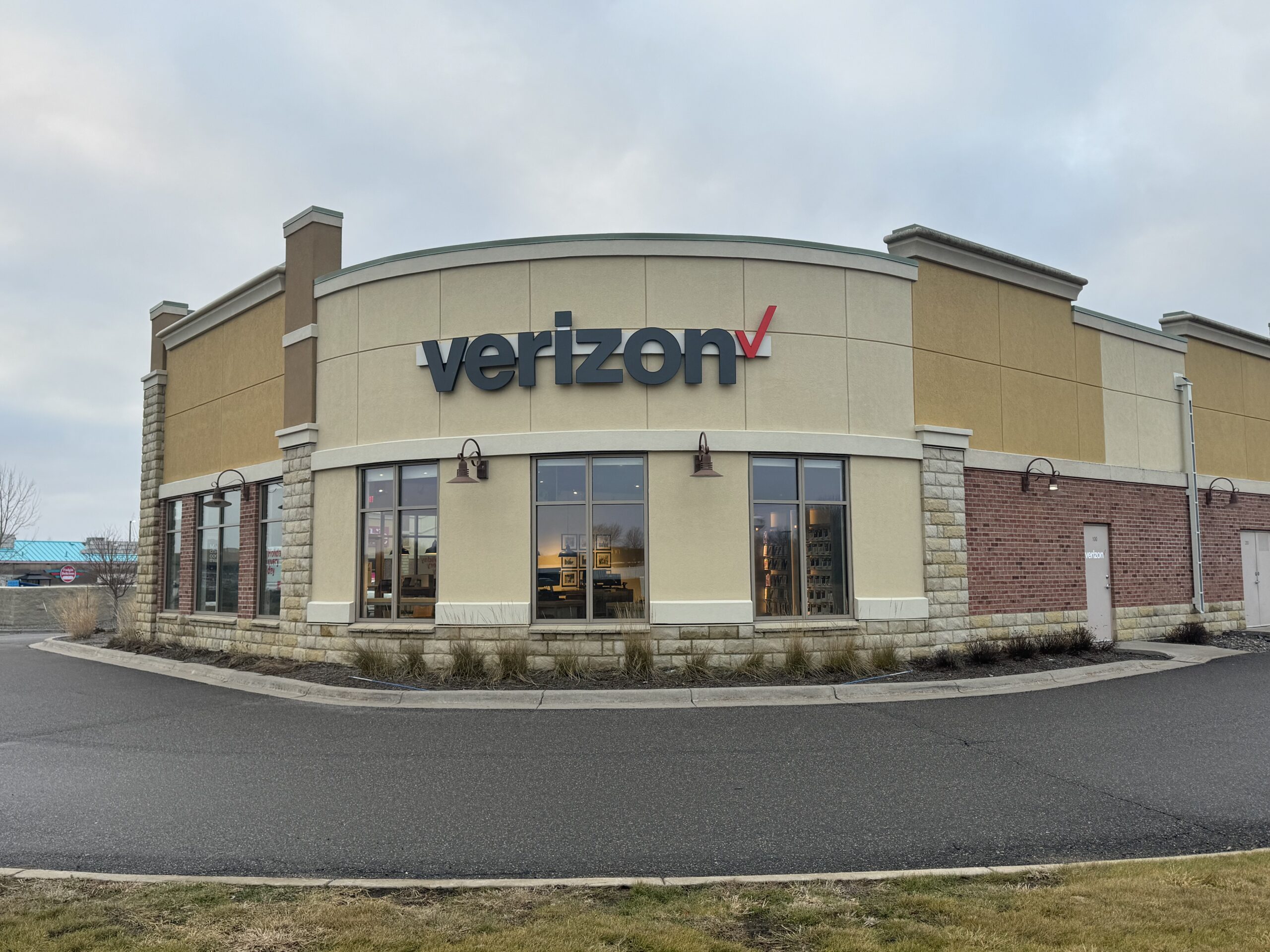 TEAM Wireless Sartell MN Exterior