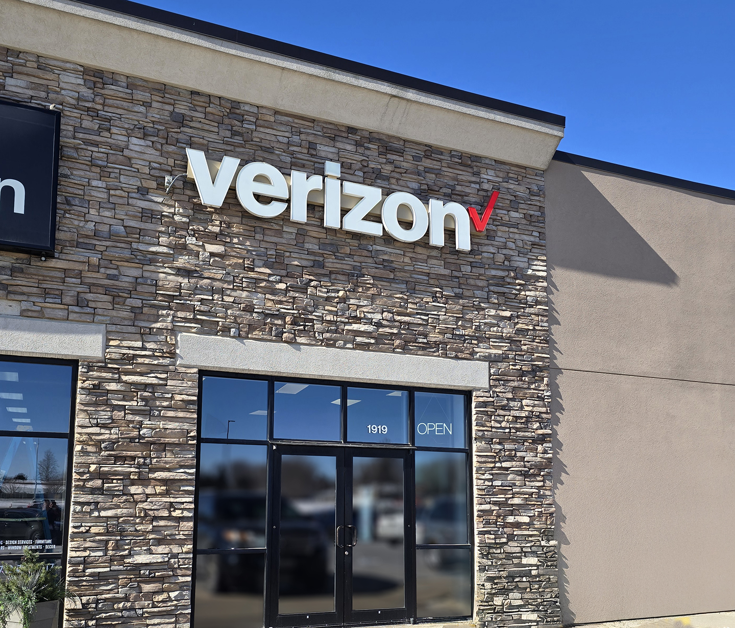 TEAM Wireless Sioux Center IA Exterior