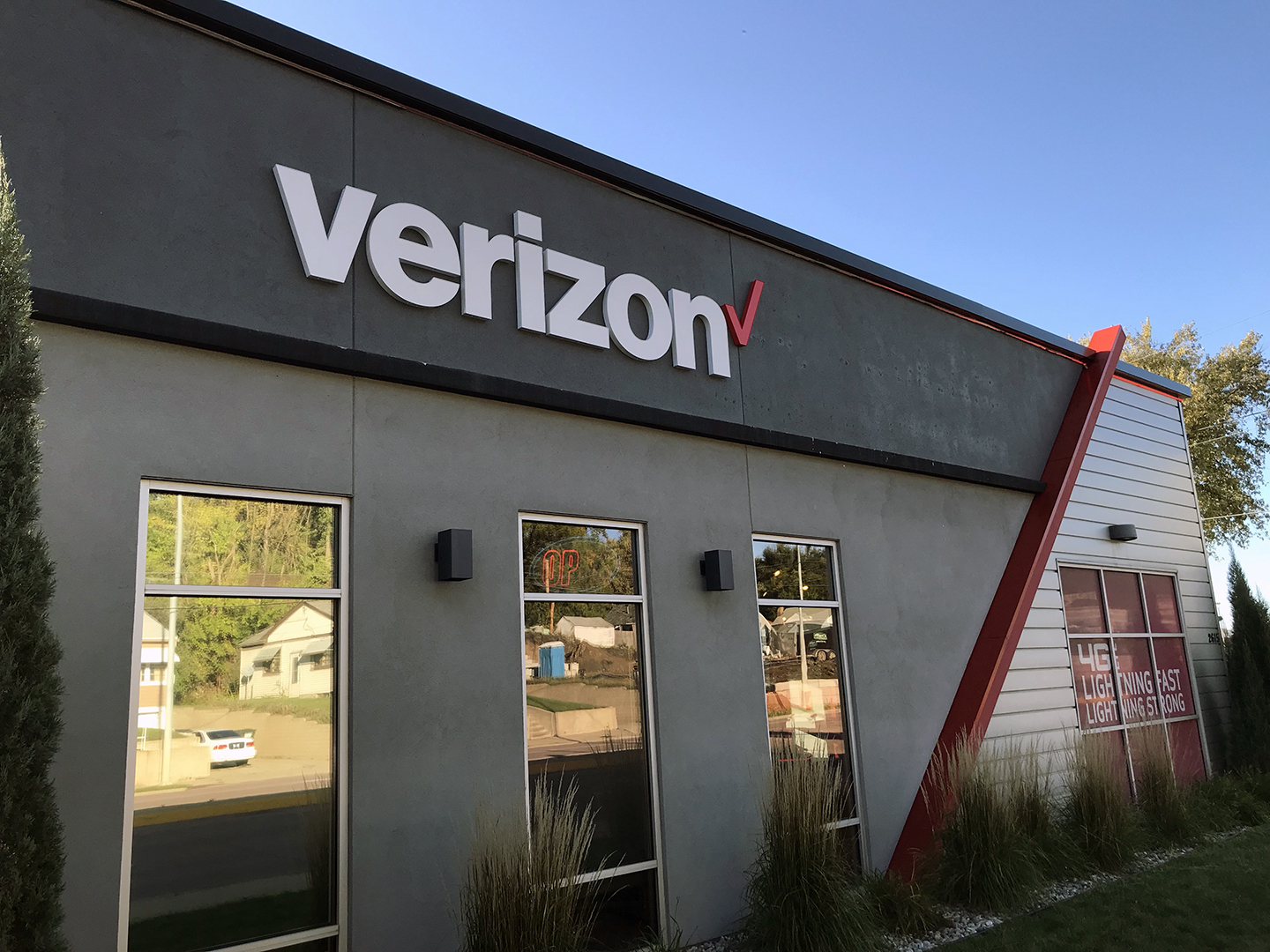 TEAM Wireless Sioux City IA Hamilton Exterior