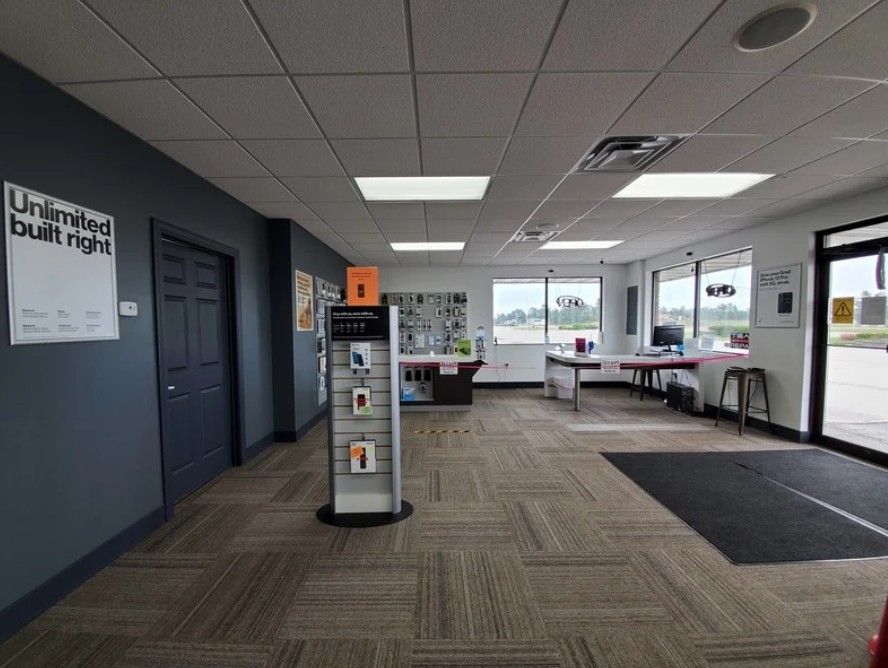 TEAM Wireless Manistique MI Interior