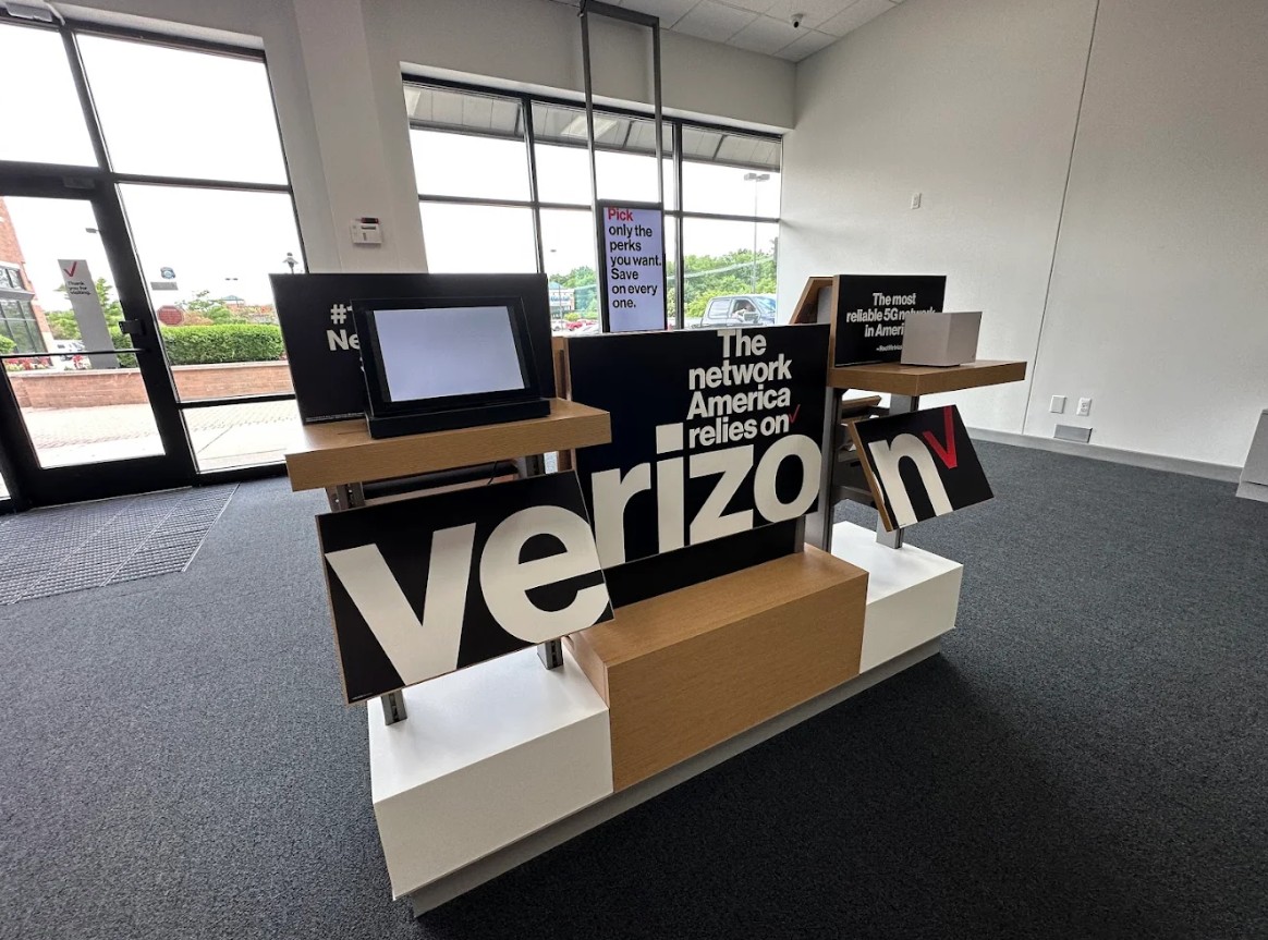 TEAM Wireless White Lake MI Interior